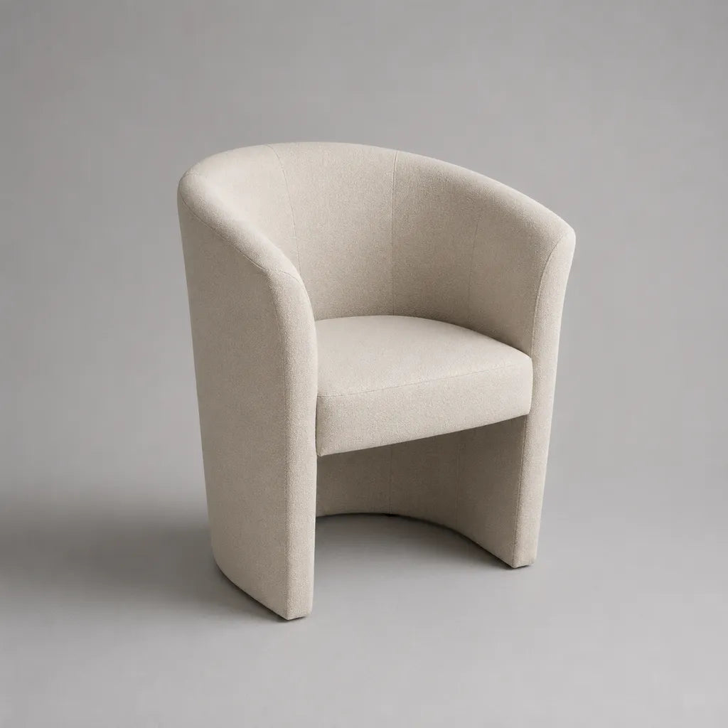 Poltrona a pozzetto in bouclé di poliestere crema, 68 × 65 × 78 cm